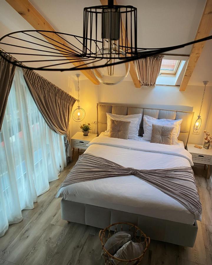 Queen'S Heart Guesthouse Bran  Buitenkant foto